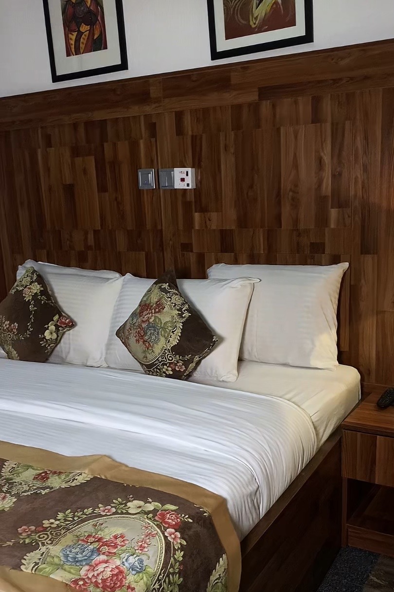 The Signature One-Bedroom Presidential Suite