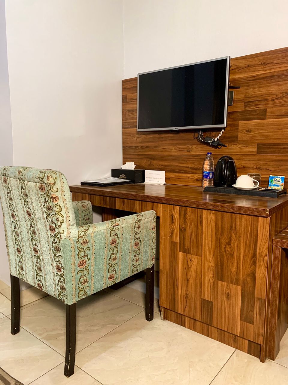 The Grand Superior Comfort Room - Image 2